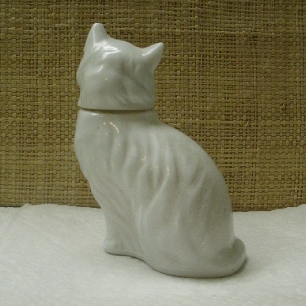 Vintage Avon White Cat Glass Cologne Bottle - Picture 15 of 16